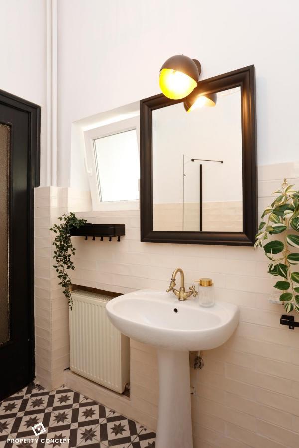 Bohemian Central Concept Studio Bukarest Kültér fotó