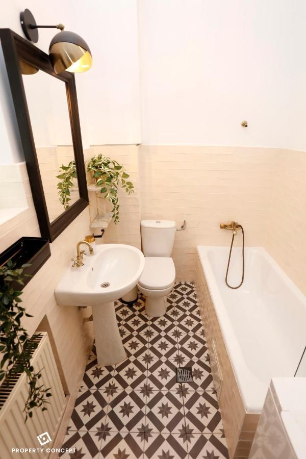 Bohemian Central Concept Studio Bukarest Kültér fotó